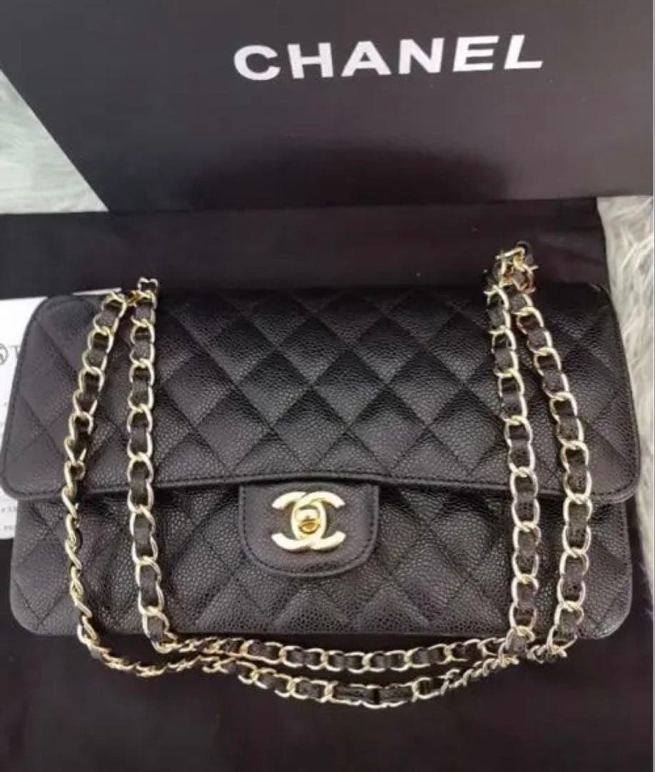 CHANEL ブラック キルティング ショルダーバッグ　ノベルティ