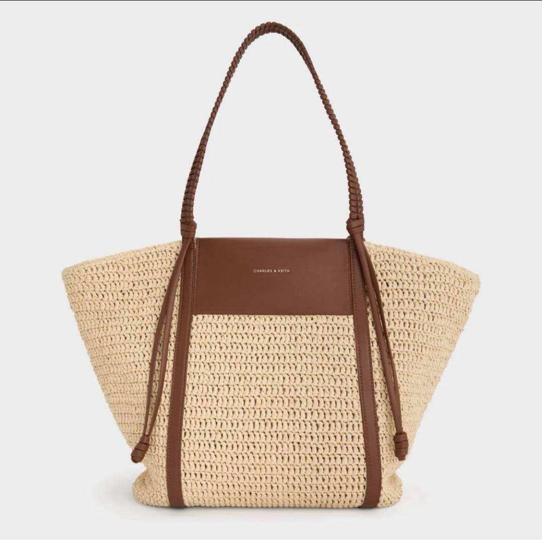 【美品✨】チャールズアンドキース　シャリア ラフィアウーブントートバッグ