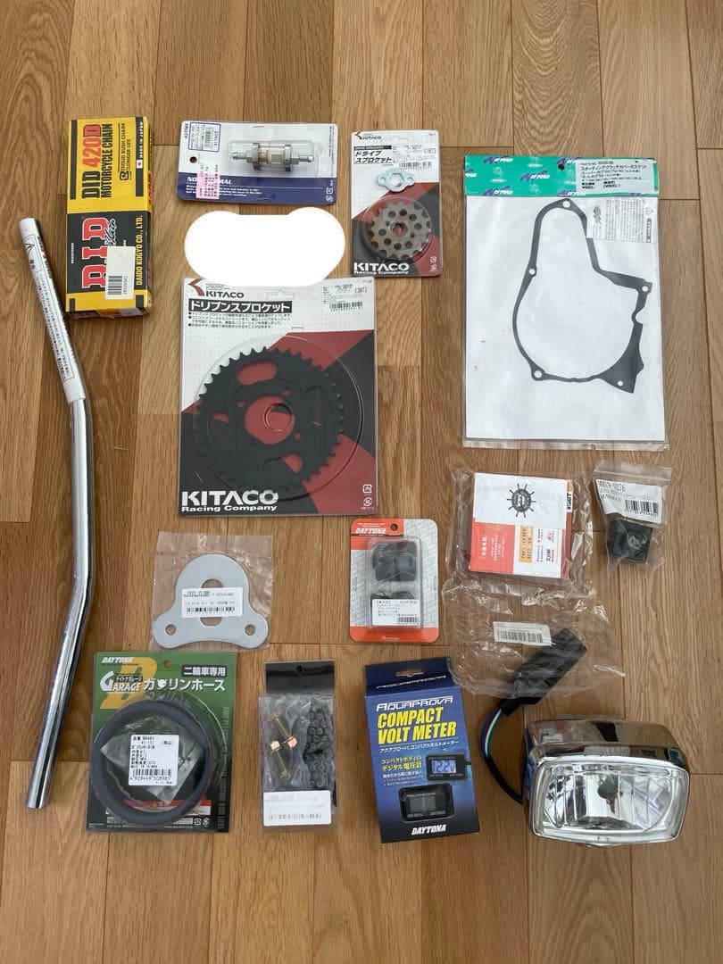 チェブラーシュカまとめ売りHA02スーパーカブ 90用に集めたバイクパーツ