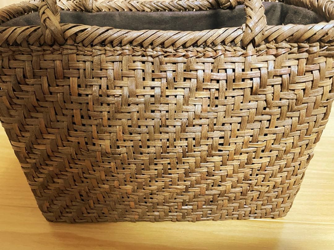 会津山葡萄かごバッグ財布付きと ナノユニバースバッグ