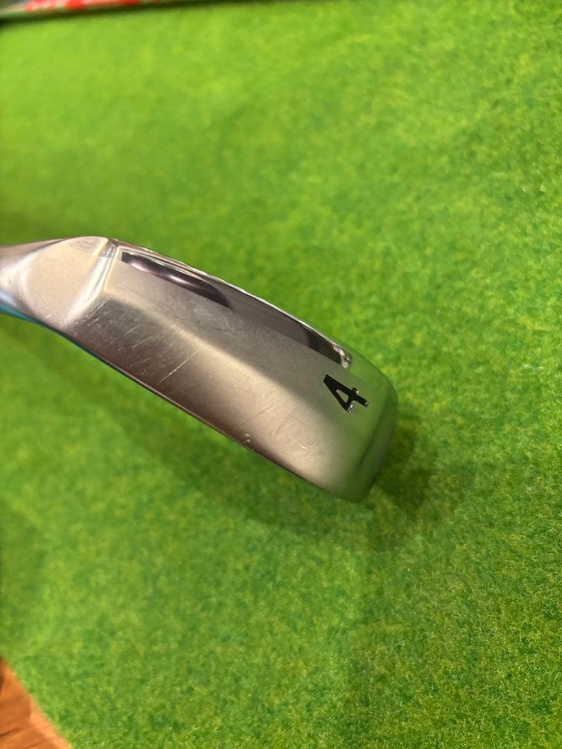 SRIXON ZX4 4番アイアン