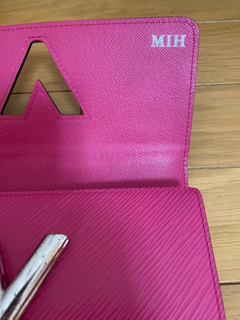 ノ*エ様 ルイヴィトン エピポルトフォイユ・ツイスト M62362 ホットピンク