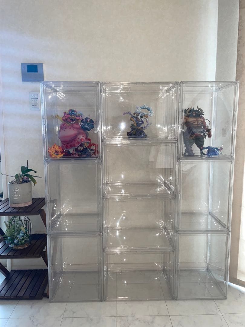 フィギュアケース　大型　4個