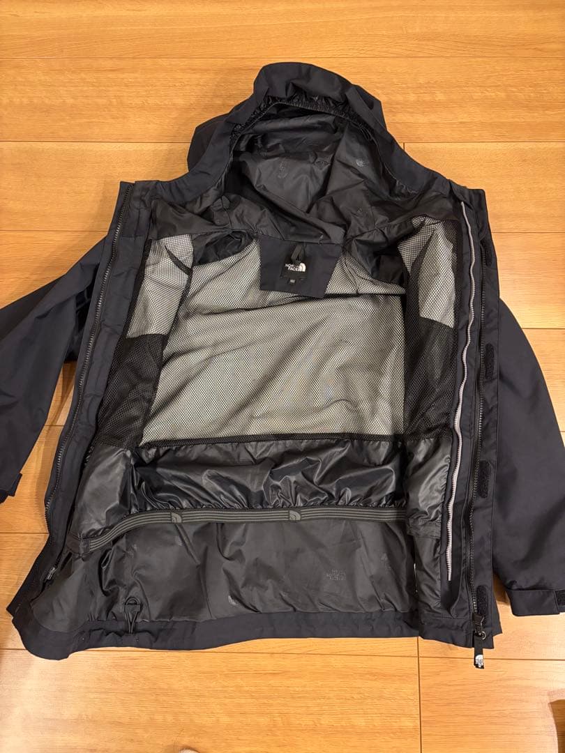 The North Face キッズ　黒 フード付きジャケット(フリース付)