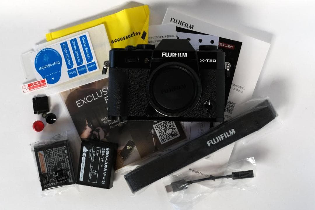 未使用 FUJIFILM X-T30iii ブラック 本体 (付属品あり)