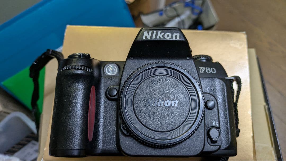 Nikon F80 フィルム一眼レフカメラ