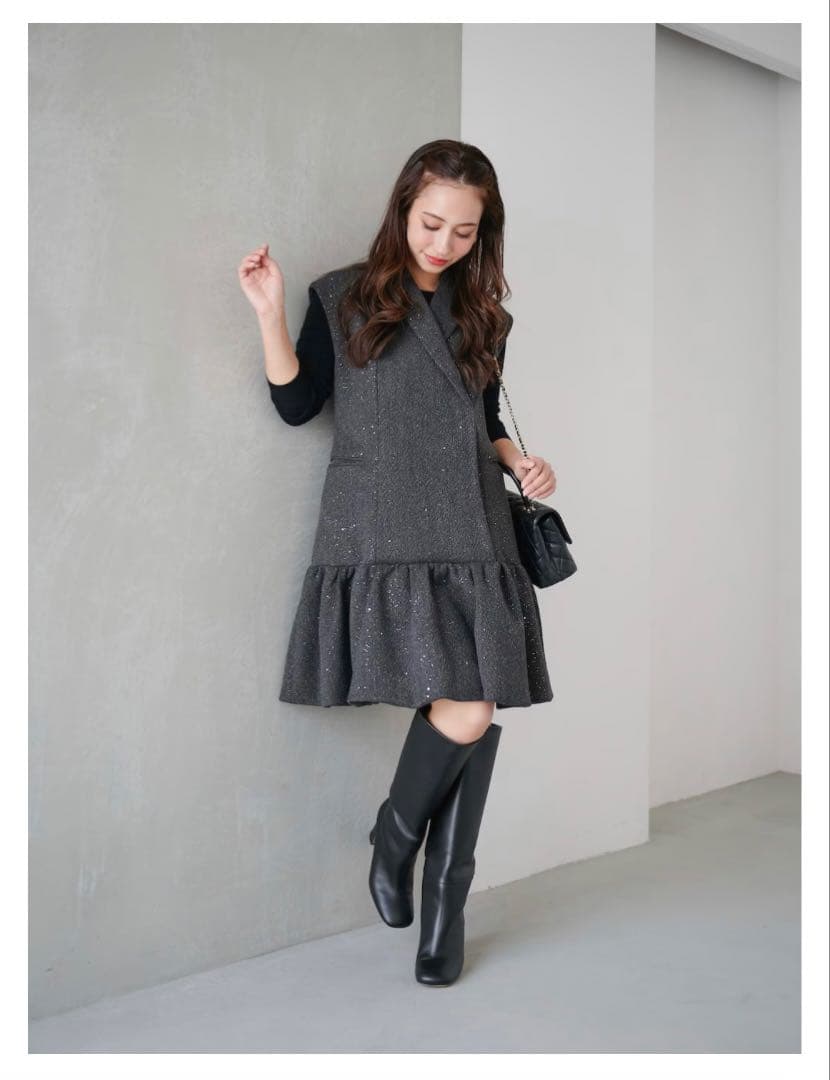 新品未使用タグ付き OBLI ラメジャケットドレス