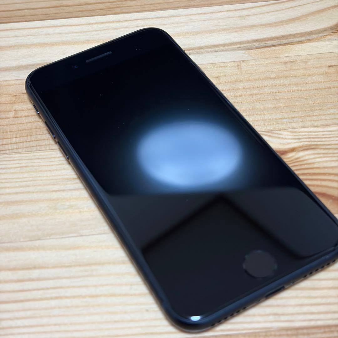 バッテリー新品　iPhoneSE第3世代64GB SIMフリー　美品