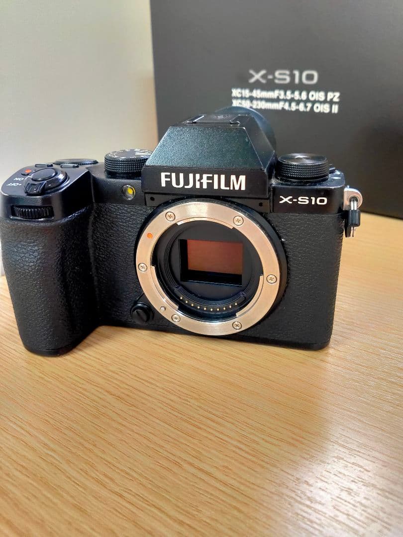 Fujifilm X-S10 ミラーレスカメラ
