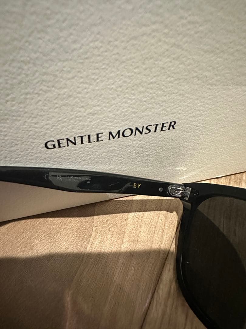 GENTLE MONSTER サングラス　BY