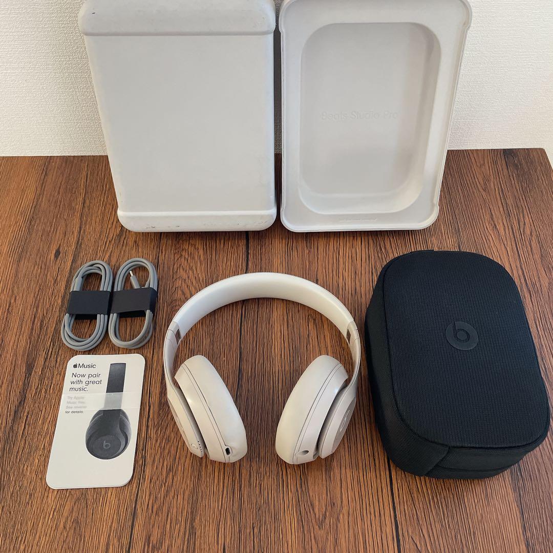 良品⭐️Beats Studio Pro ワイヤレスヘッドホン　保証あり