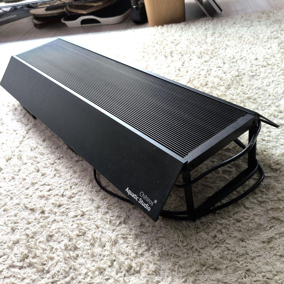 水槽用ライト　Chihiros WRGB Ⅱ SLIM60　+　シェード付き