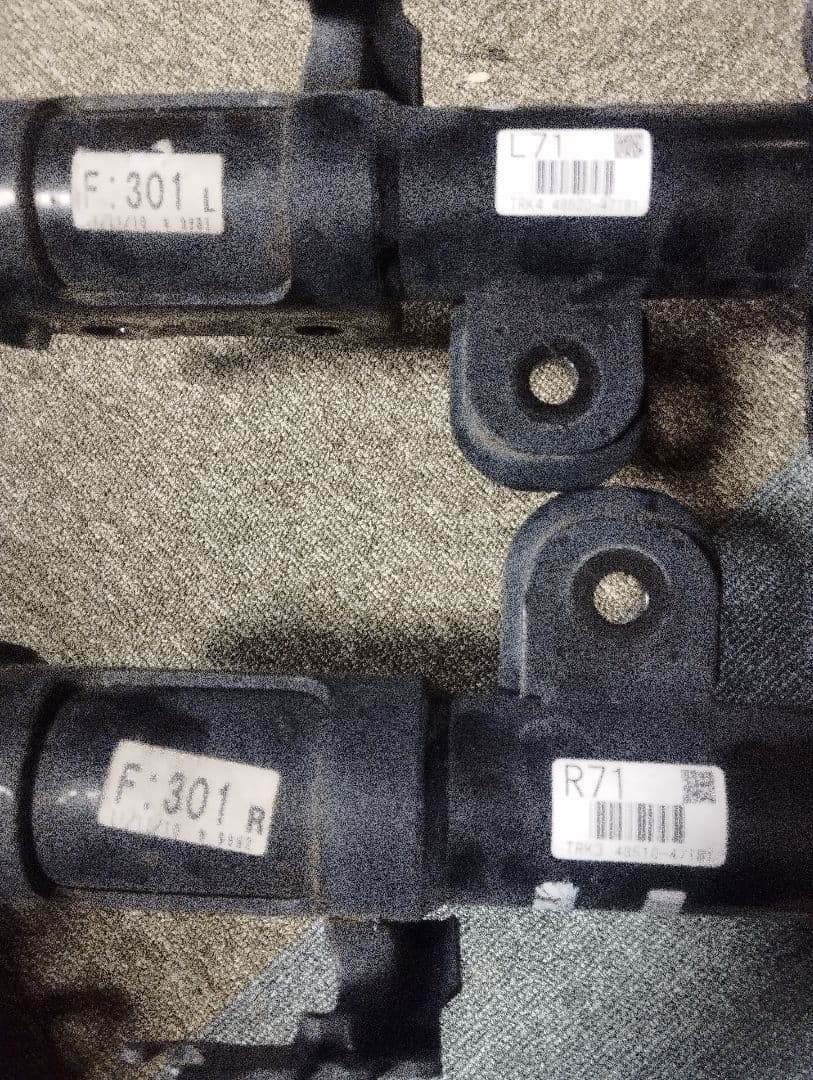 30プリウス純正サスペンションキット 一式 (フロントのみも可能)