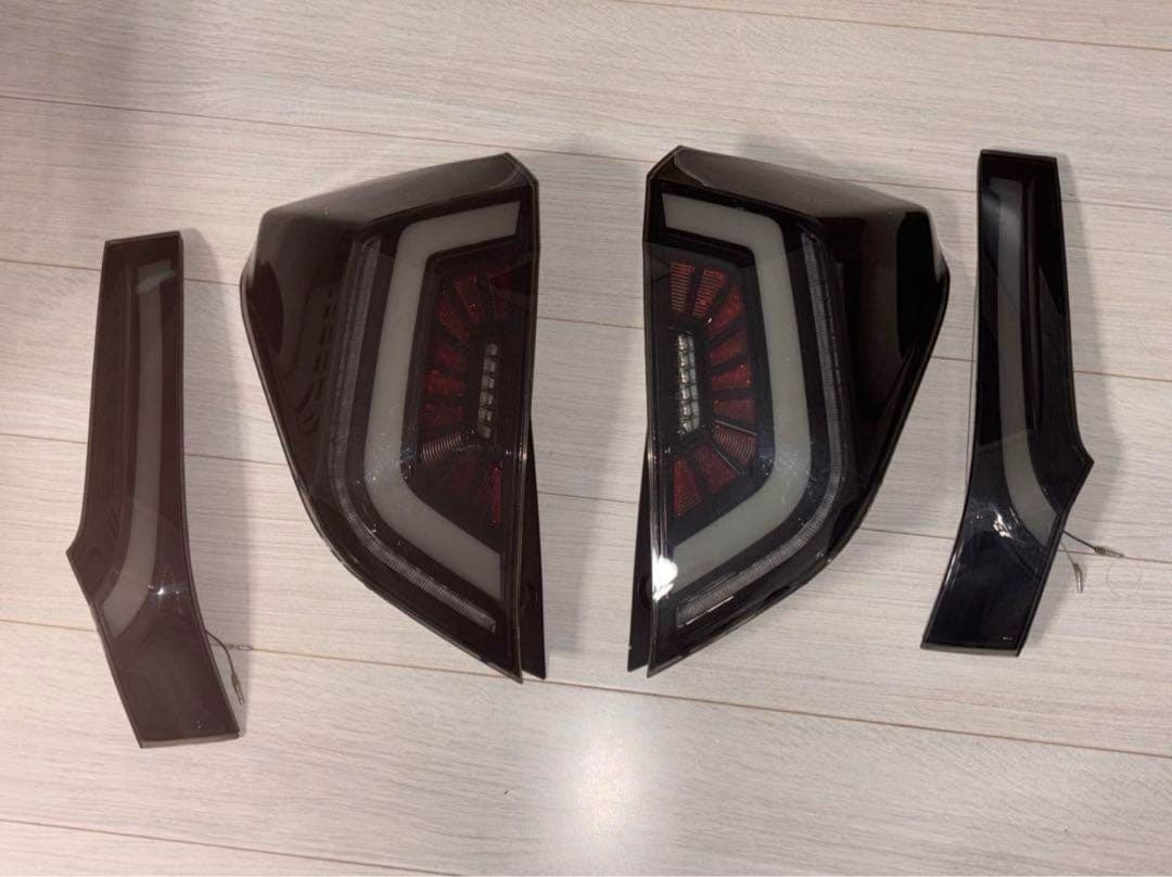 ホンダ フィット GP5/GP6テールランプ 流れるウインカー