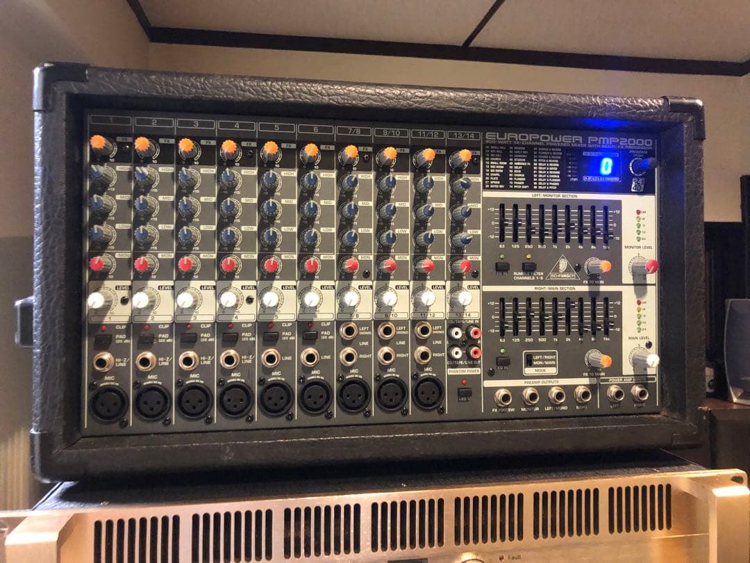 ベリンガー EUROPOWER PMP2000 パワードミキサー