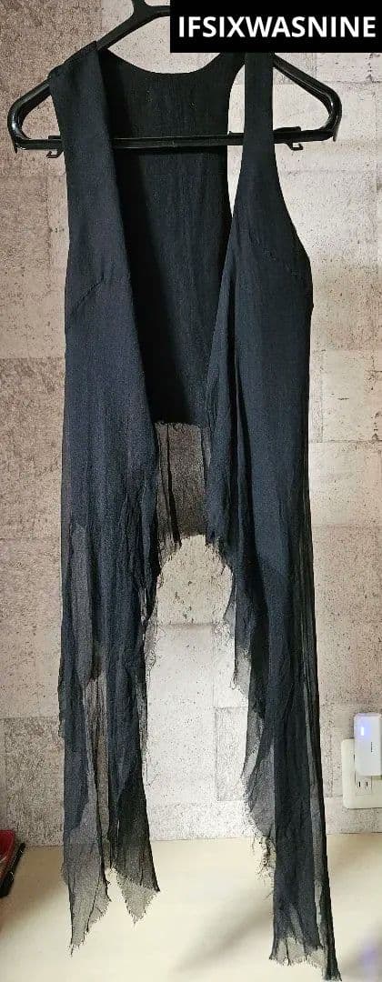 ifsixwasnine ハーフムーンジレ、ベスト