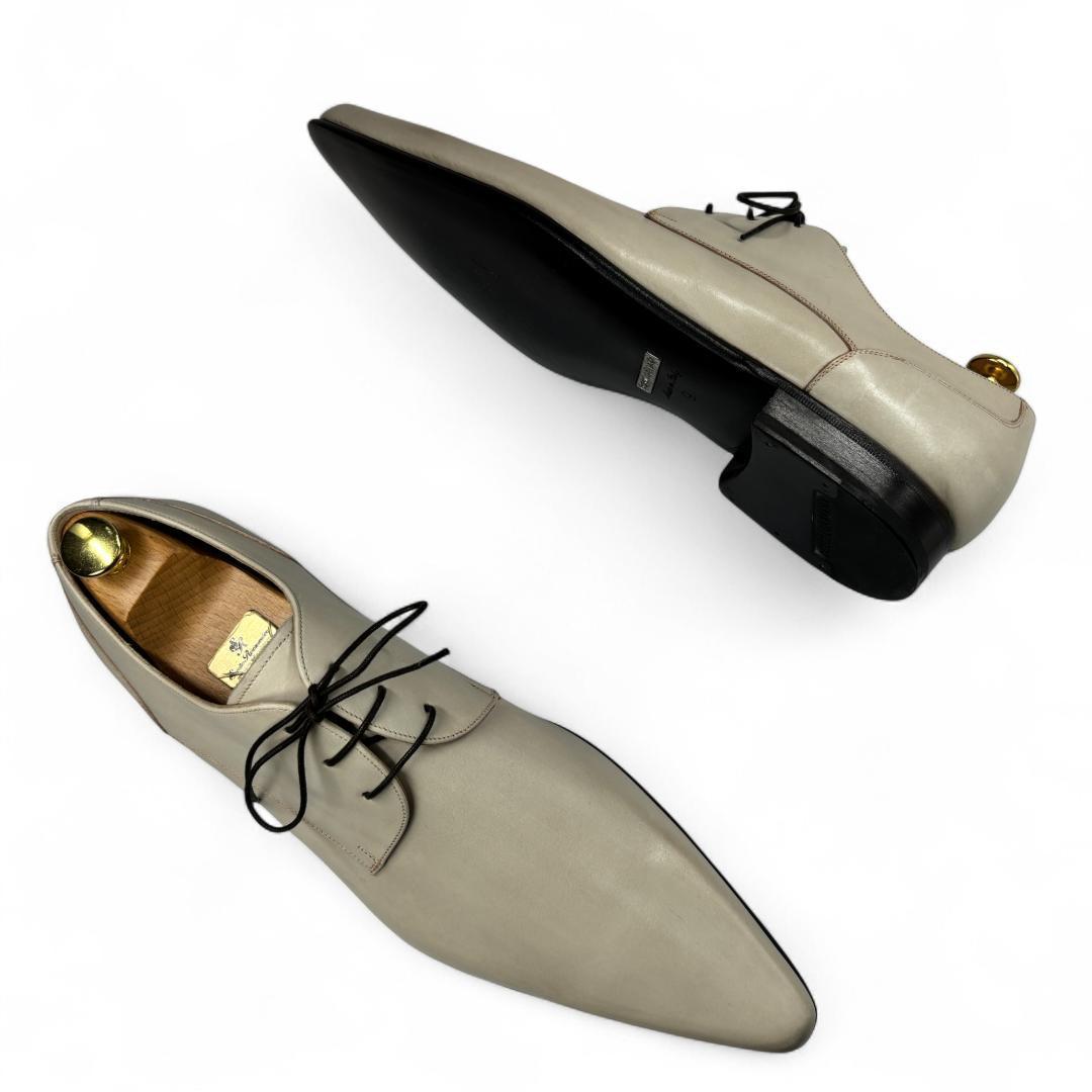 ほぼ新品 ドルガバ ロングノーズ プレーントゥ アイボリー 27.5cm