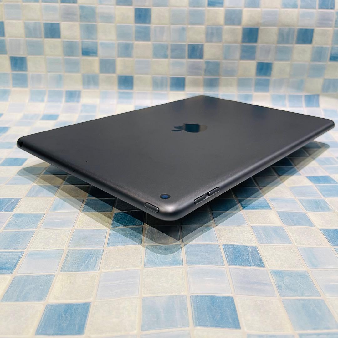 iPad 第7世代 本体 32GB WiFiモデル スペースグレイ