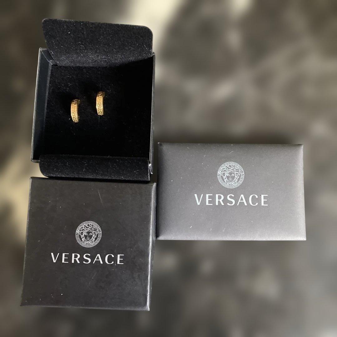VERSACE 超美品　ピアス　男女兼用 ゴールド