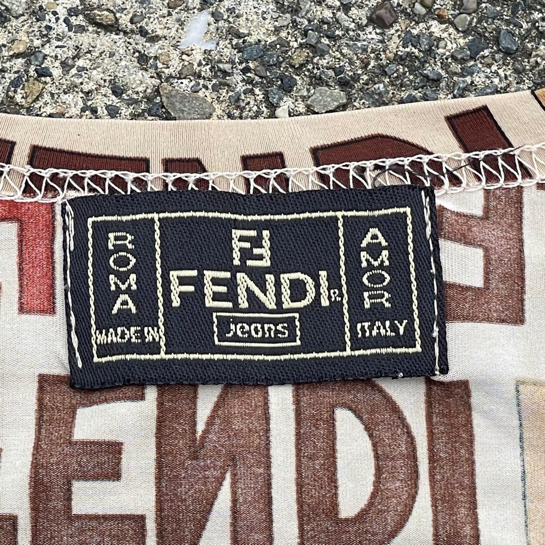 90’s FENDI 総柄　オールドロゴ　Tシャツ