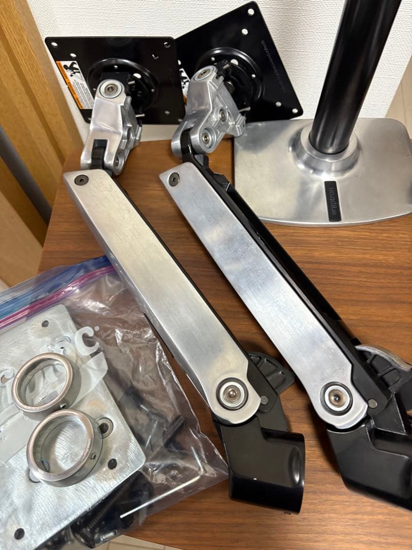 エルゴトロン LXデュアル デスク マウント アーム スタッキング