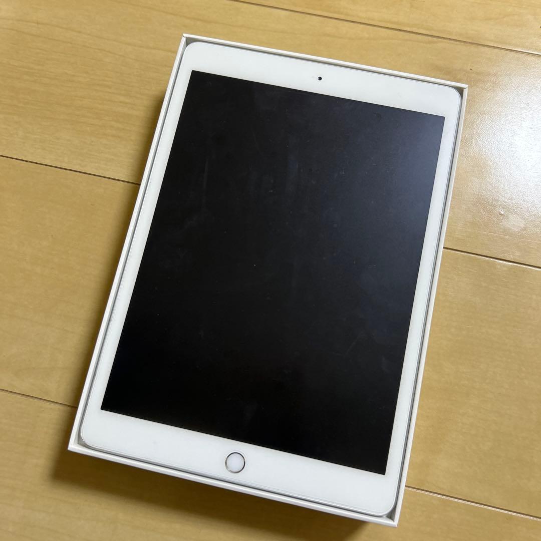 iPad本体 Apple iPad (7th Generation) 32GB Wi-Fi