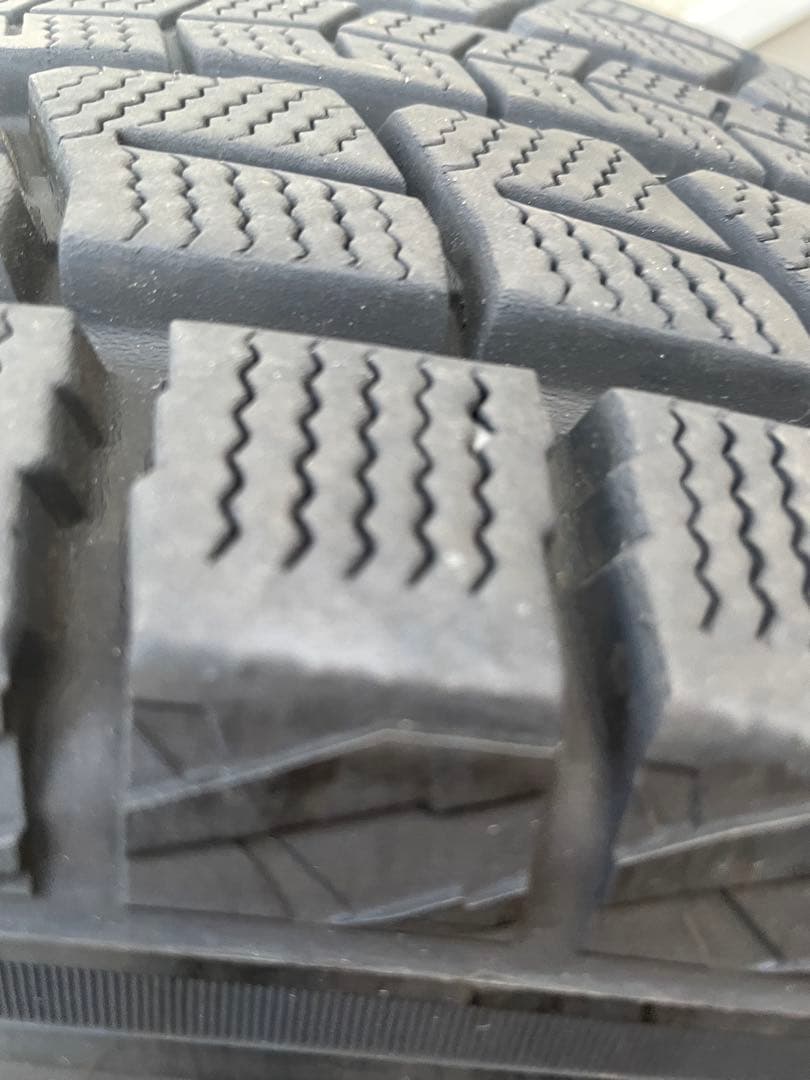 スバル WINTER MAXX SJ8 225/60R18 タイヤセット