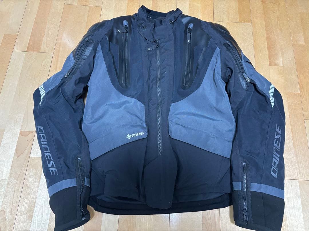 ダイネーゼ　ジャケット　52サイズ