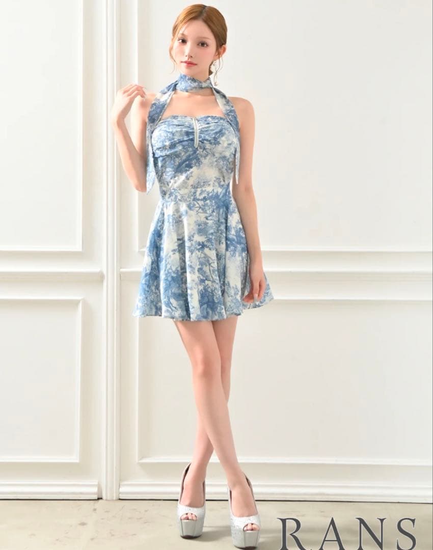 【sugarドレス】キャバドレス 青と白のマーブル模様ホルターネックミニドレス