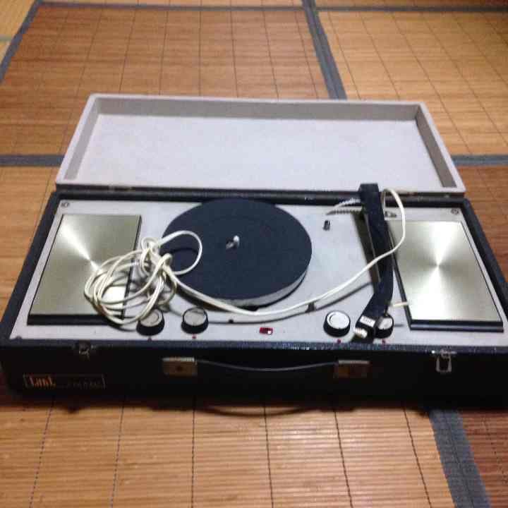 レコードプレーヤー