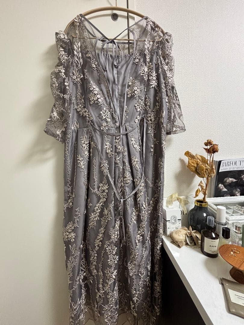 niana 刺繍レース バックリボン パーティードレス