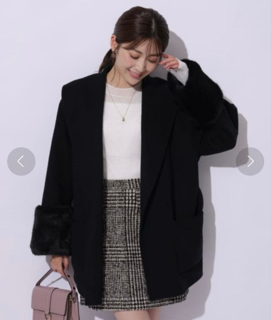 アプワイザーリッシェ袖ファーショートリバーコート