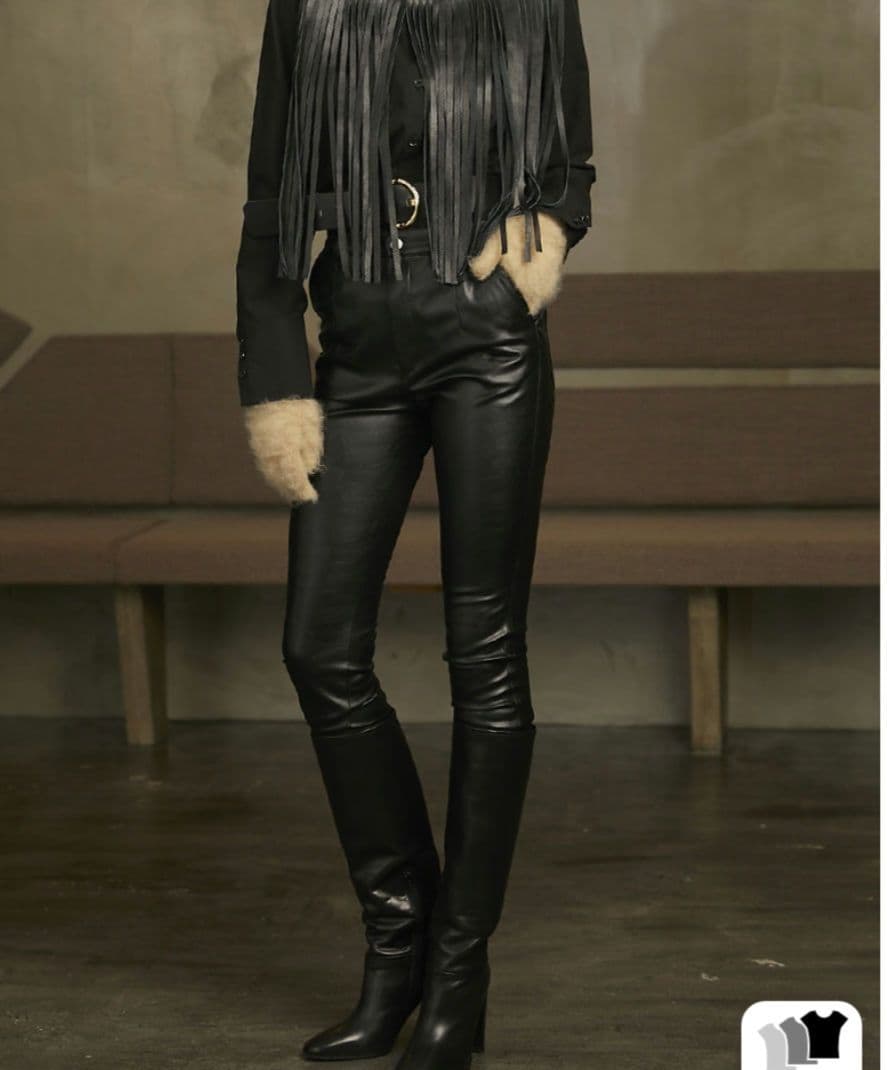 AKIRANAKA アキラナカ レザーパンツ フェイクレザー 黒 ブラック