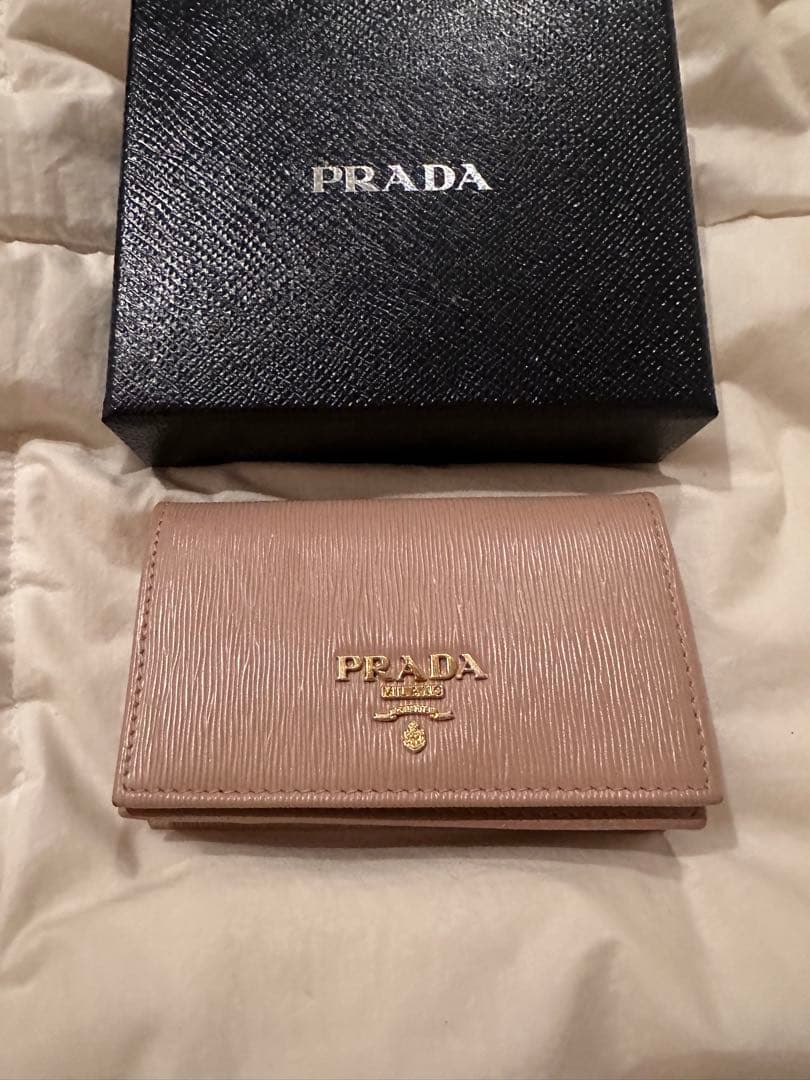 PRADA ピンクレザー 名刺入れ