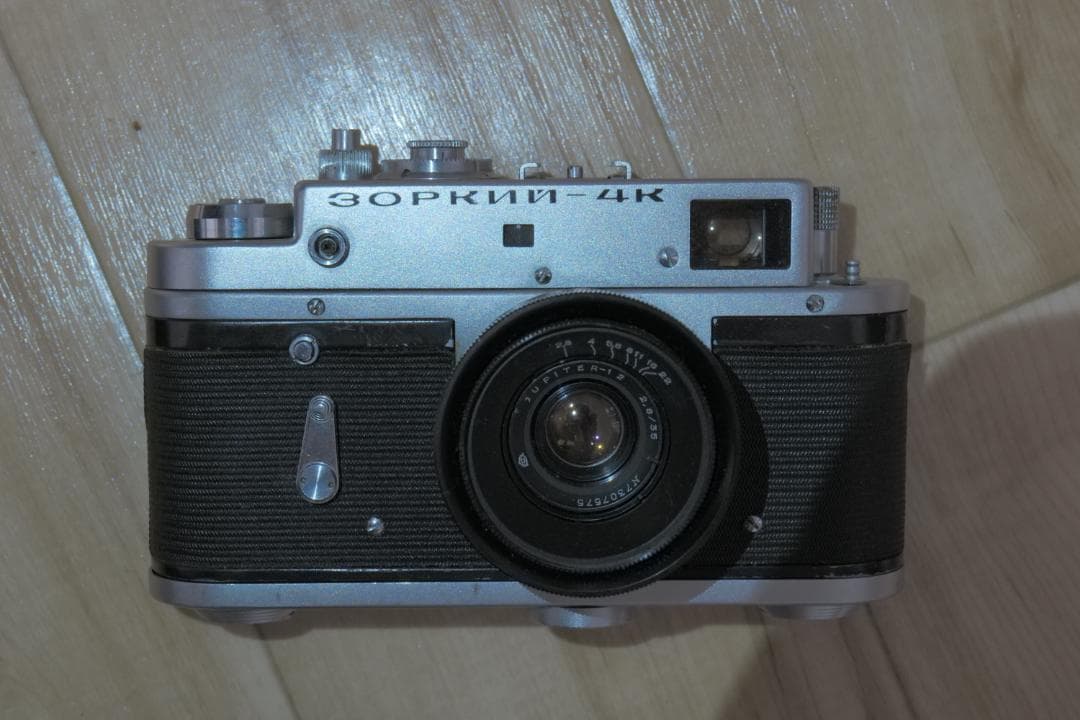 ゾルキー 4K, Zorki 4K カバー付き