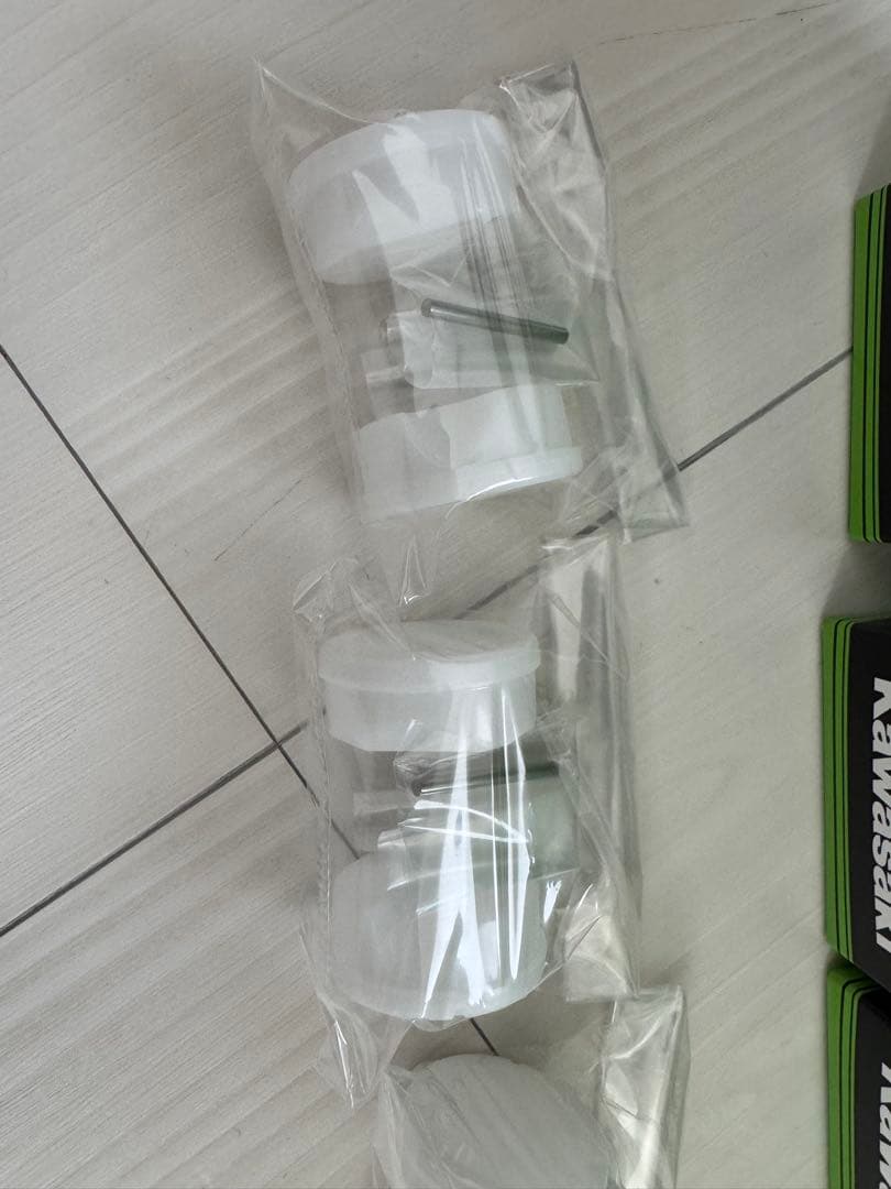 ゼファー400用　純正フロート　4個セット