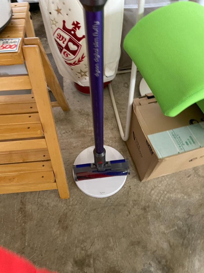 ダイソン　DigitalSlimFluffy　SV18 専用スタンド付き