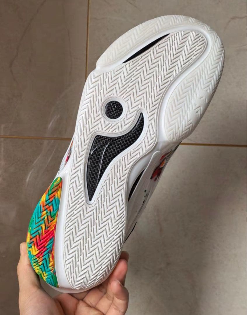 Lining Wade 808 5 ultra v2はなび