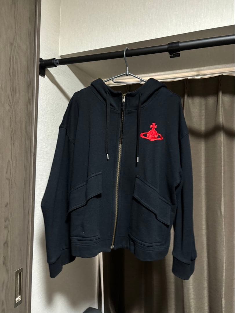 ヴィヴィアンウエストウッド　ジップパーカー