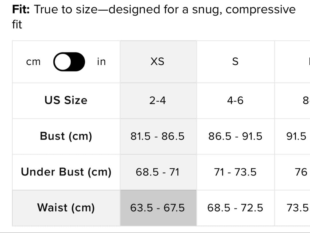 【新品未使用】alo アロ トップス タンクトップ パット ピラティス ヨガ