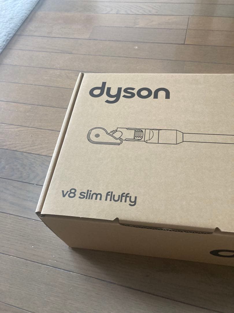 【お値下げ】⭐︎新品未使用⭐︎Dyson v8 slim fluffy 本体