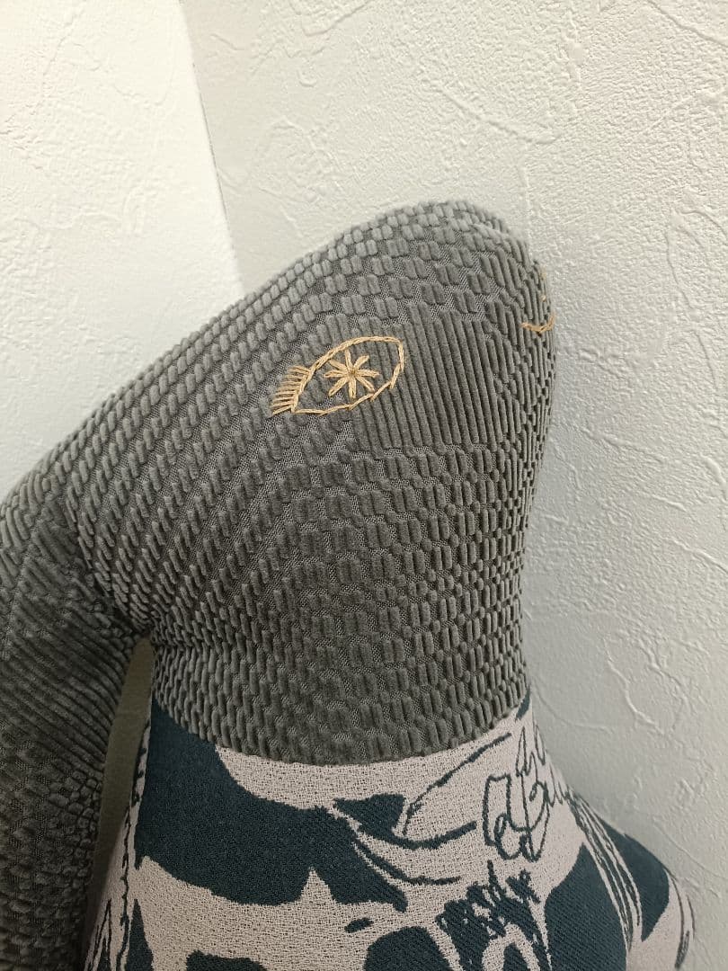 mina perhonenミナペルホネンうさぎクッション　ライフパズル