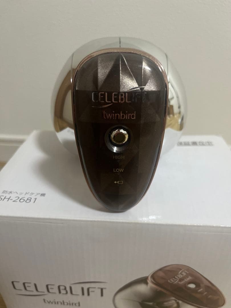 【美品】セレブリフト　頭皮ケア