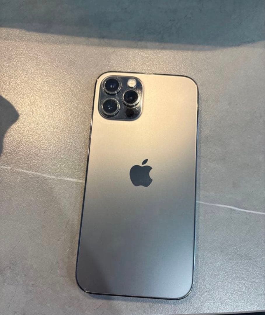 R*y様 Apple iPhone 12 Pro グラファイト 6.1インチ　2