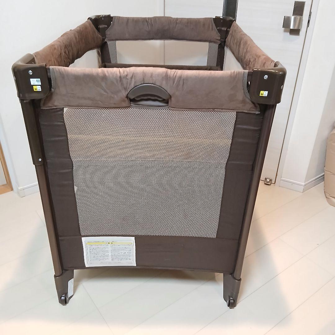 アップリカ ココネルエアープラス ベビーベッド ブラウン 洗えるマット