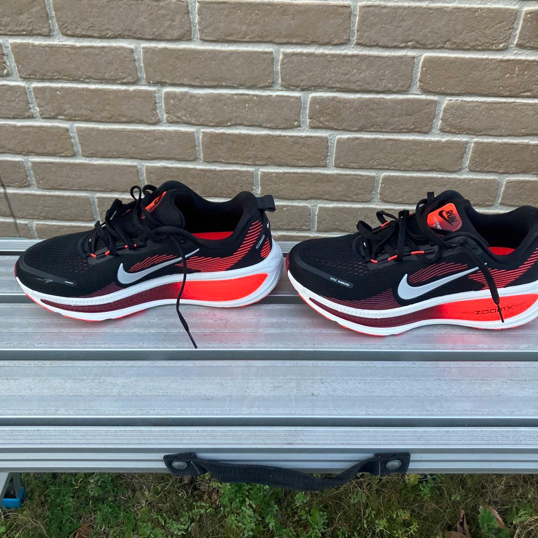 Nike ZoomX ナイキ　ボメロ　18