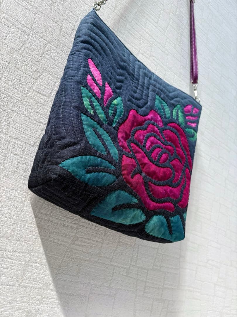 ハワイアンキルト　ショルダーバッグ　　バラ　ボルドー