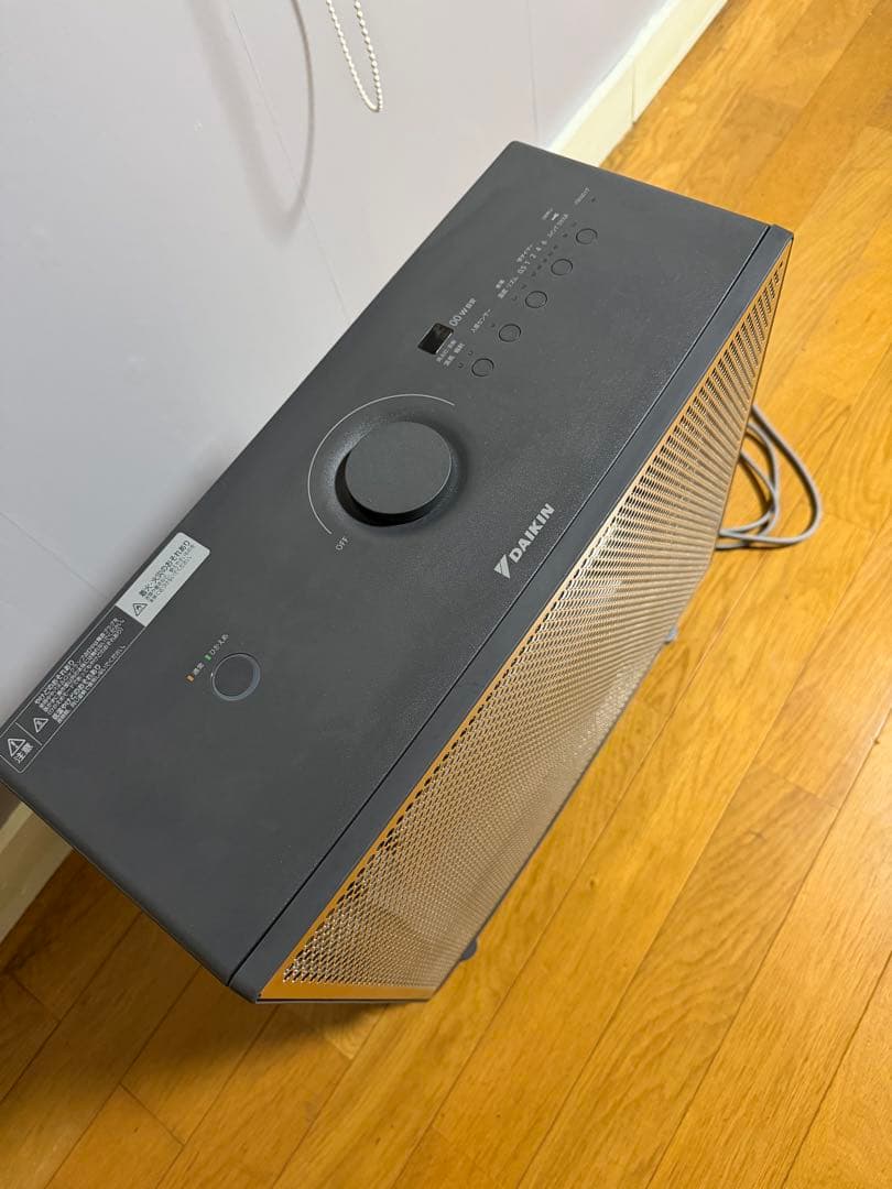 ダイキン WRH135AS-H 遠赤外線暖房機　ハイブリッドセラムヒート