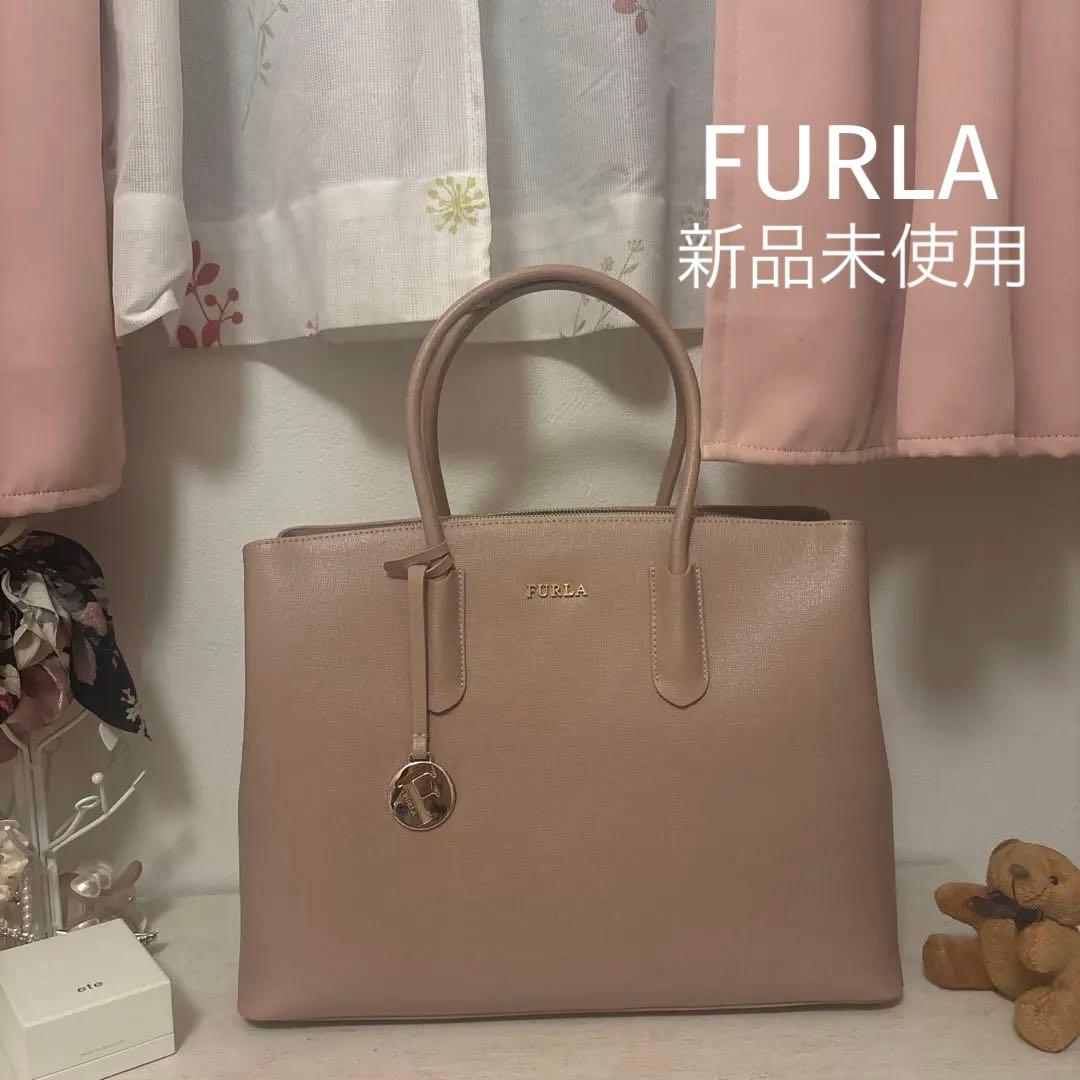 【早い者勝ち！最終値下げ】FURLA トートバッグ　A4