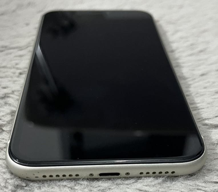 iPhone 11 128GB バッテリー100％　SIMフリー